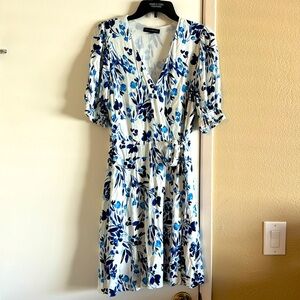 Banana Republic spring faux wrap dress - like new condition